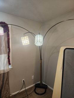 Floor lamp
