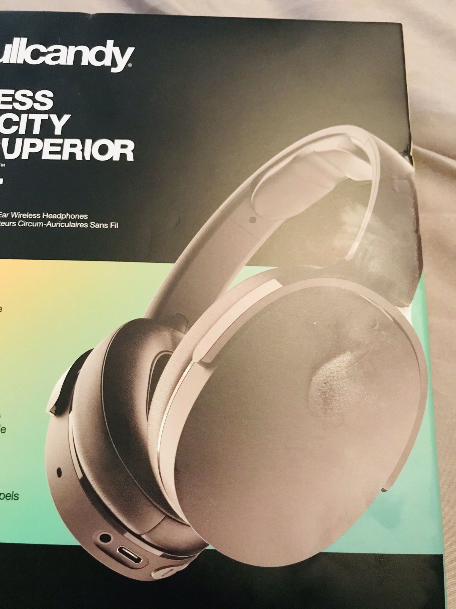 Skullcandy wireless headphones very good quality Brand New  Never Opened 