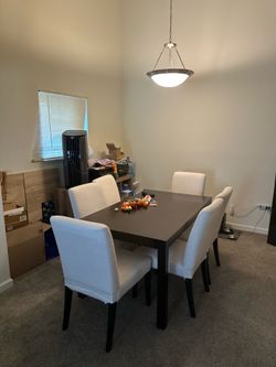 Table & Chairs
