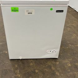 Magic Chef HMCF7W4 7.0 cu. ft. Chest Freezer  C1
