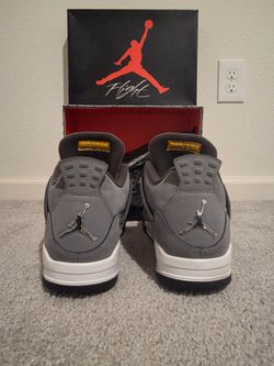 Size 12 mens Jordan Cool Grey 4