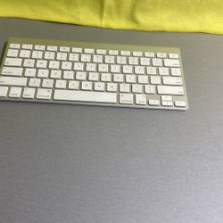 Apple Wireless Keyboard