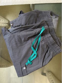 Figs scrubs