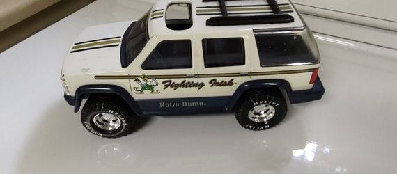 Toy Vehicle Nylint "Notre Dame"