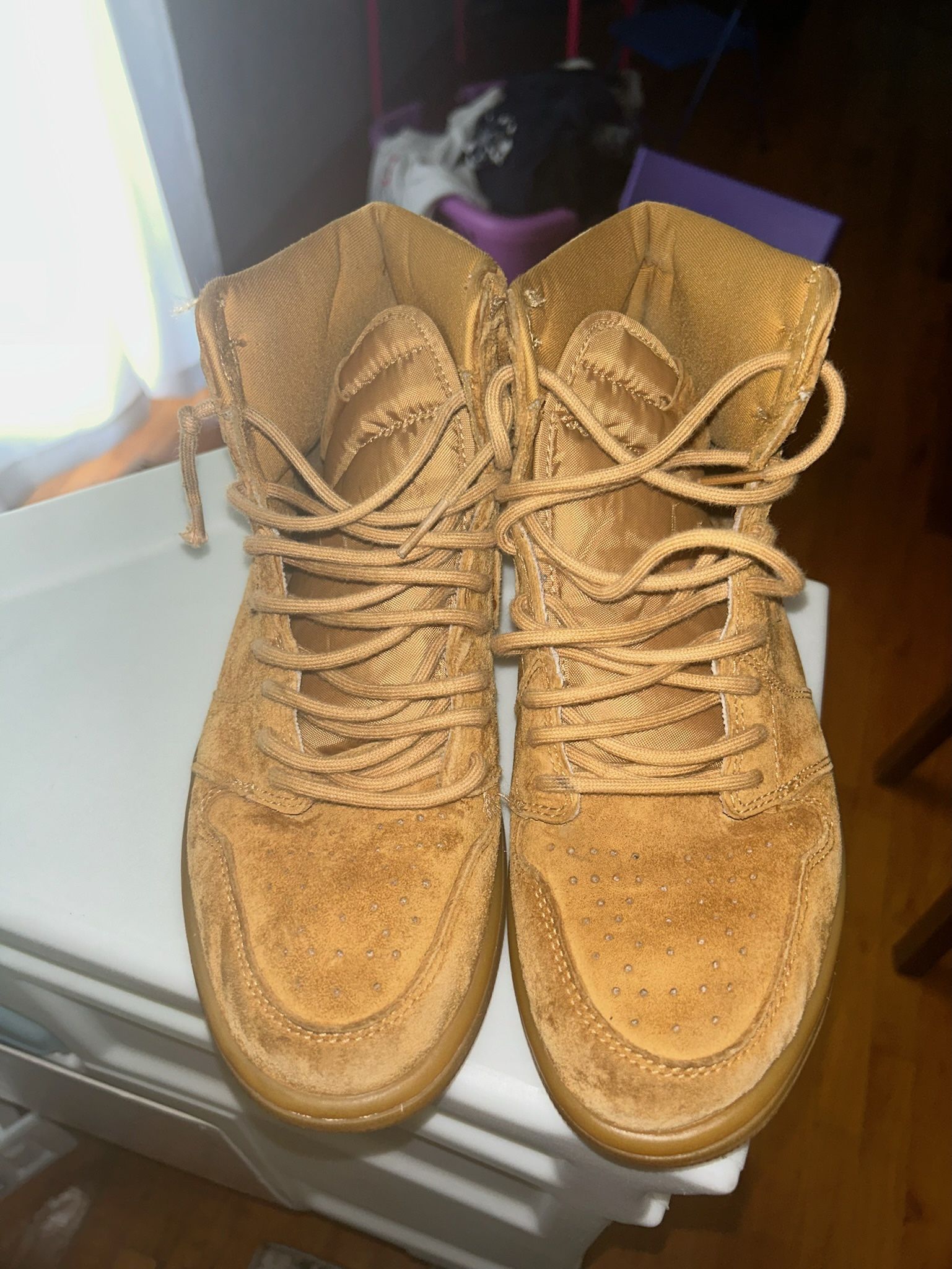 Jordan Wheat Retro Ones 