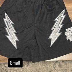 EE Shorts 