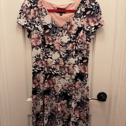 Stylish Comfy Dress Size Medium For Sale