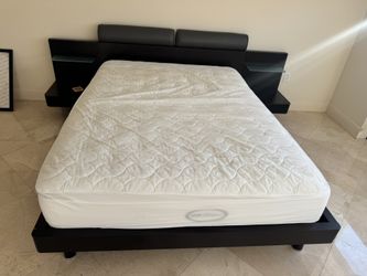 Queen Size Bed Frame And Mattress. Side Tables
