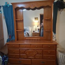 Dresser W/ Mirror