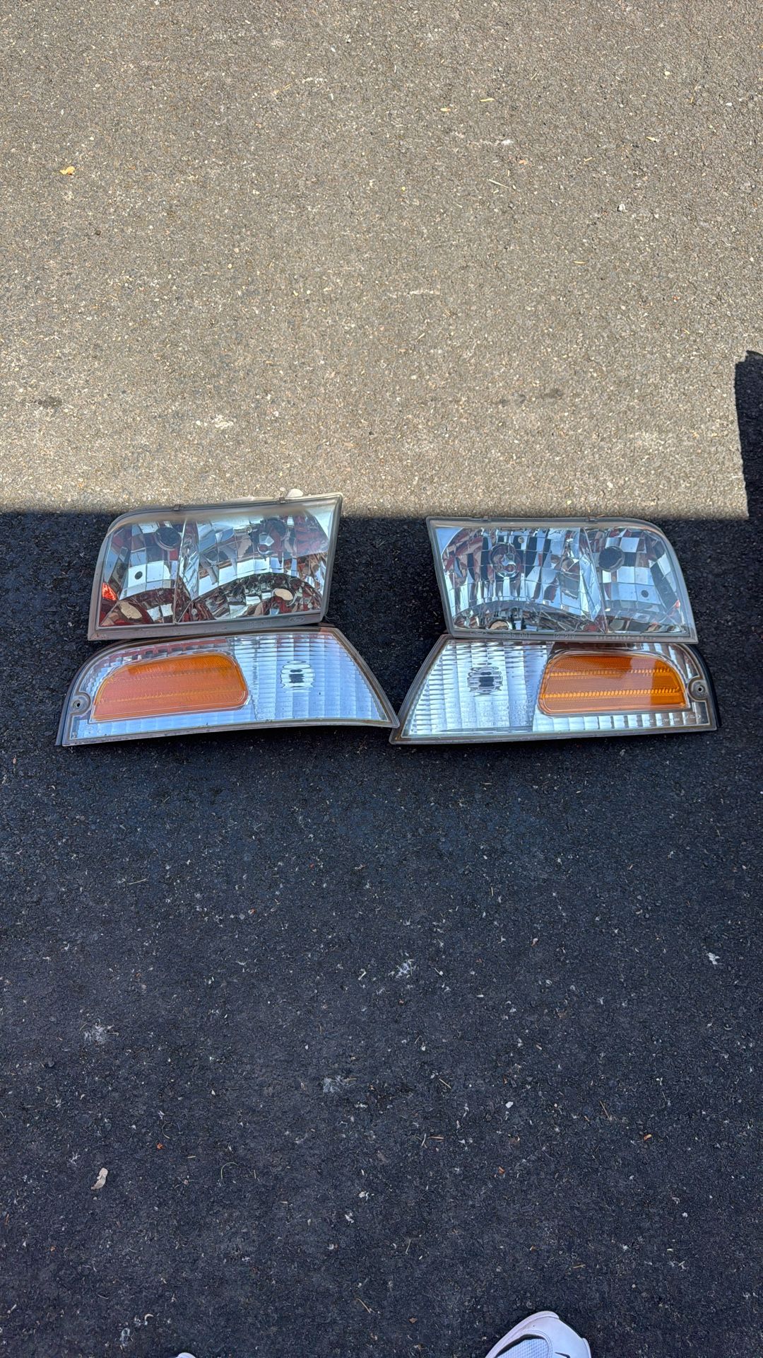 Crown Victoria Stock Head Lights