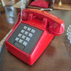 VINTAGE STROMBERG-CARLSON PUSH BUTTON RED PHONE 