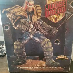 Judge Dredd Mattel Mega Heroes 12 Inch Statue 