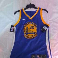 Womens Warriors Jersey Size Medium (New)