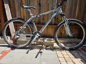 Gary fisher mtb frame size M  26rims