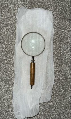 Vintage magnifying Glass