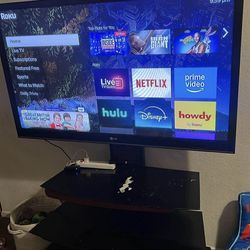 LG 50" 1080p LED TV (Model 50LB5900) - Great Condition! with glass stand/console