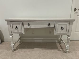 Desk / Vanity / Changing Table