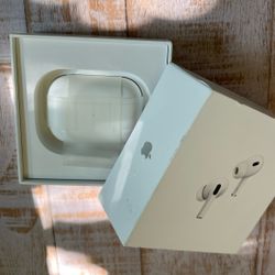 Apple AirPods Pro 2 w/ Wireless MagSafe Charging Case USB-C | Still has AppleCare +