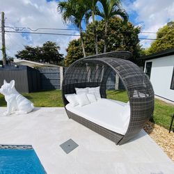 Daybed patio furniture