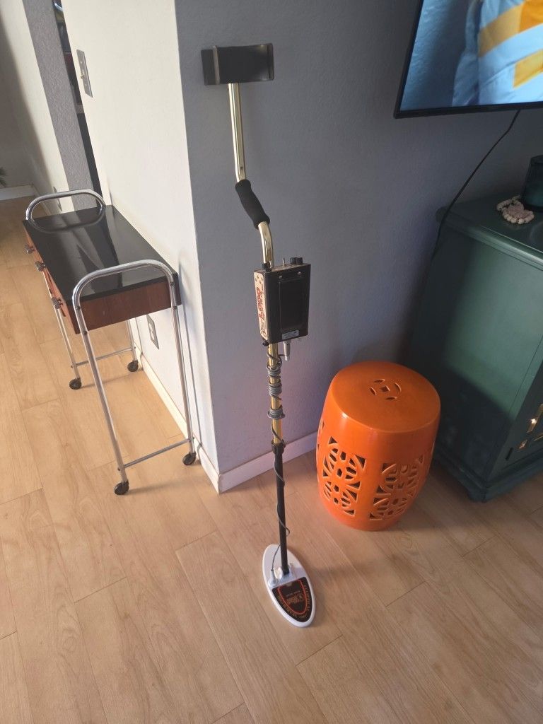 Tesoro Lobo Super Traq Metal Detector