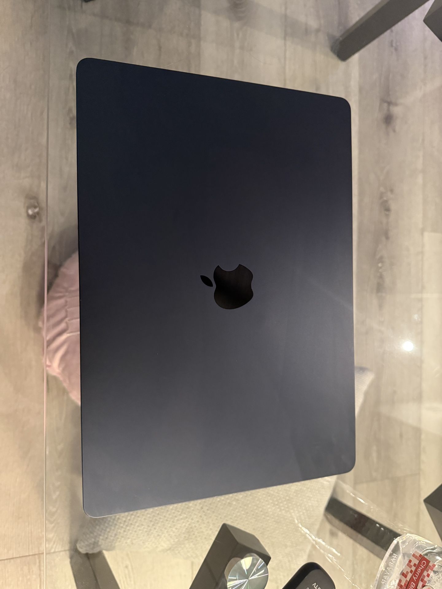15’ 2023 MacBook Air, M2 8gb
