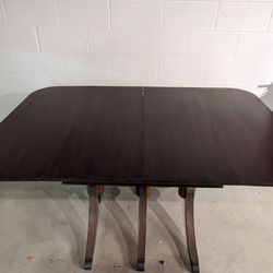 Duncan phife Dining Table 