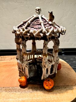 Lemax Spooky Town Skeleton Gazebo – Retired Collectible – Original Box