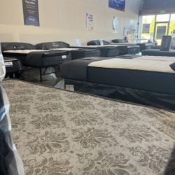 Queen Size Mattress Sale Over 40% Off Retail
