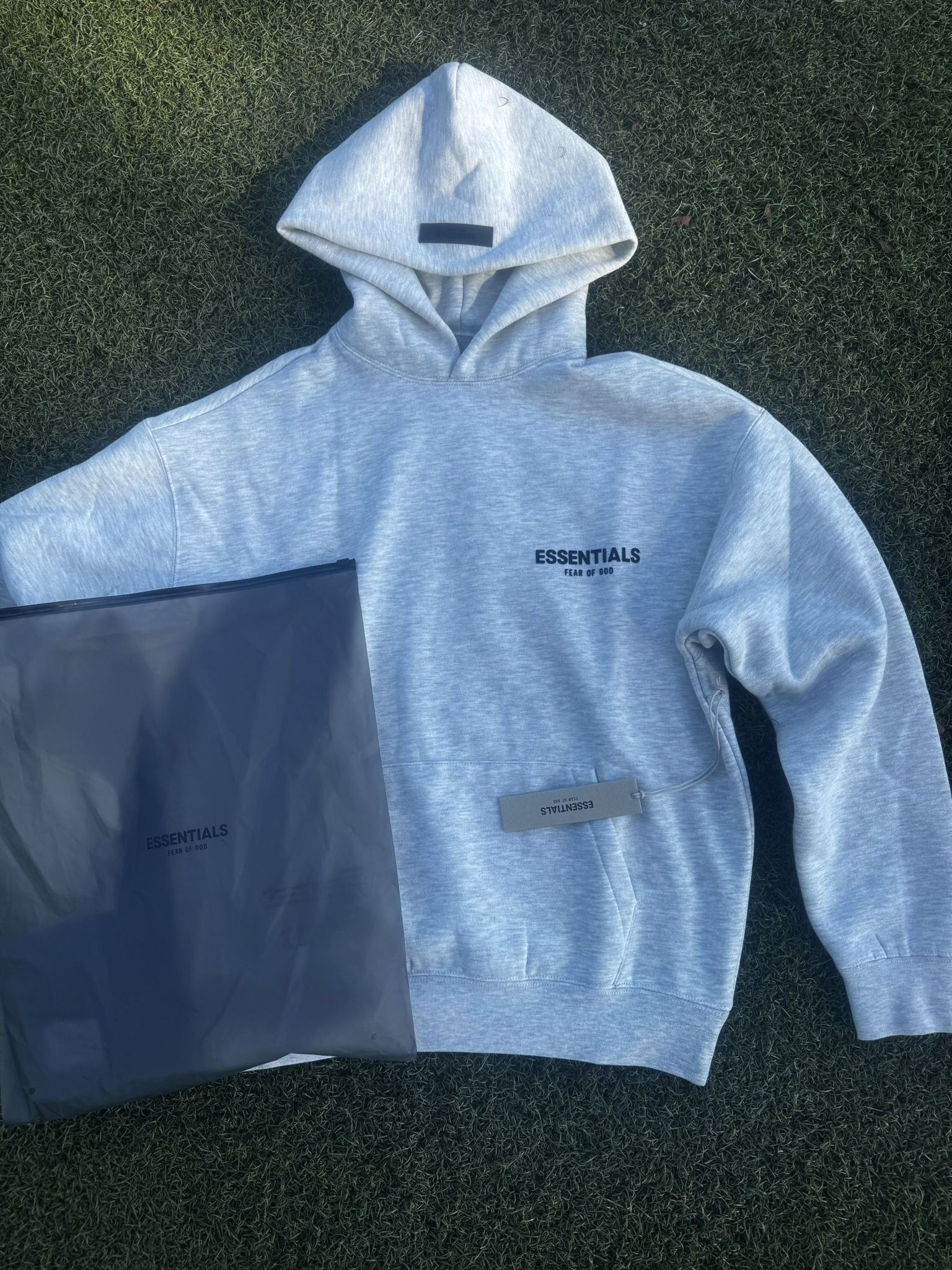 ESSENTIALS HOODIE / Size Medium Light Oatmeal