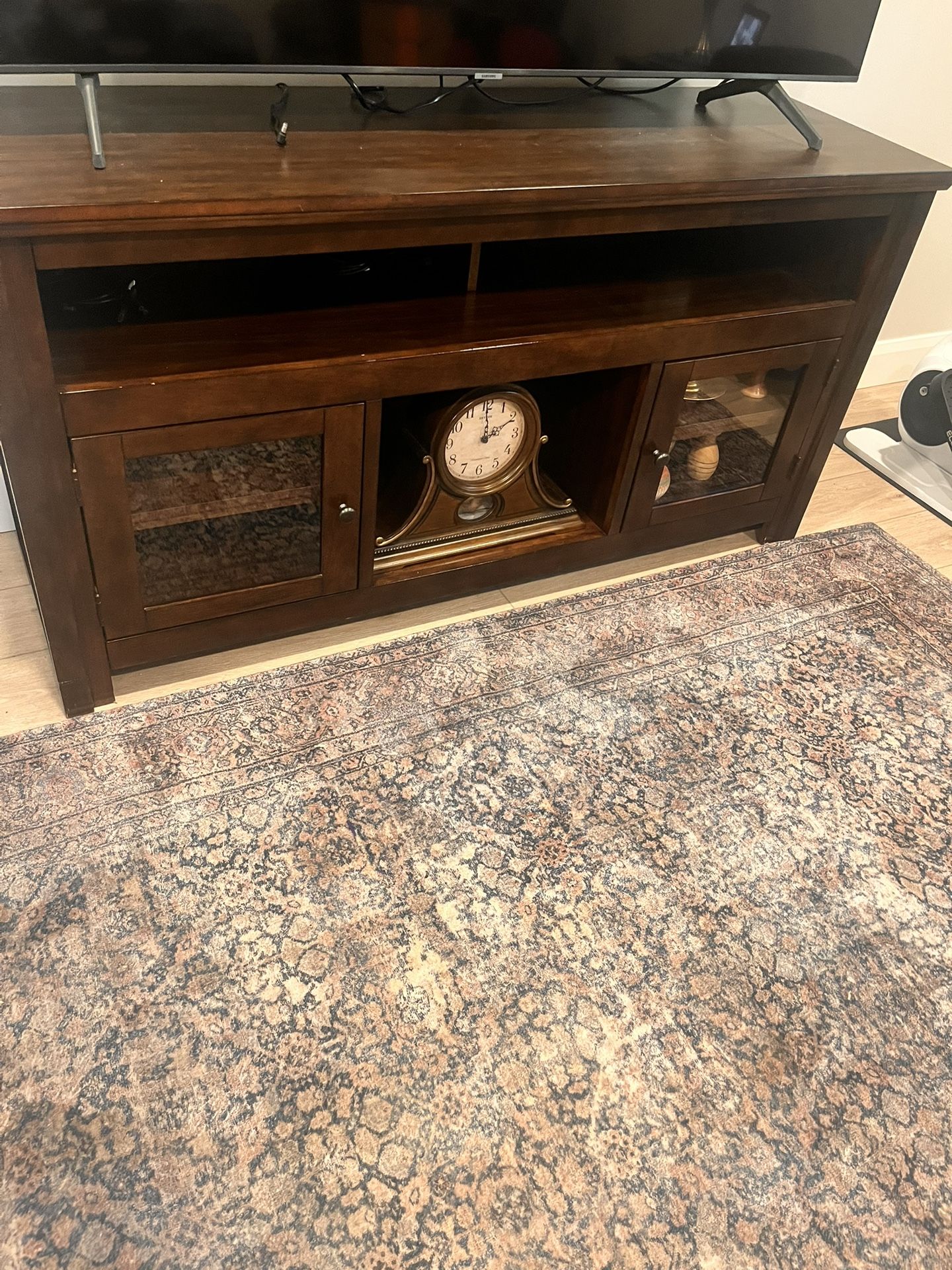 Tv console