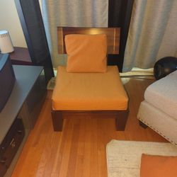 Hardwood Cushion Living Room Chair 