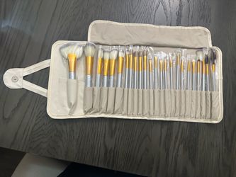 Makeup Brushes and Sponges