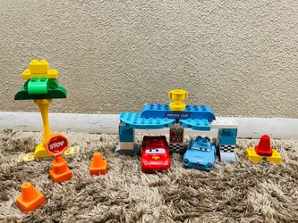 Lightning Mcqueen legos