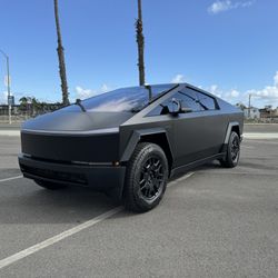 Tesla Cybertruck AWD 2024 
