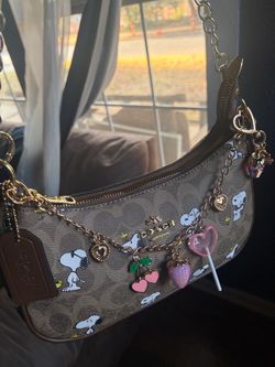 Coach x Peanuts Snoopy Signature Shoulder Bag