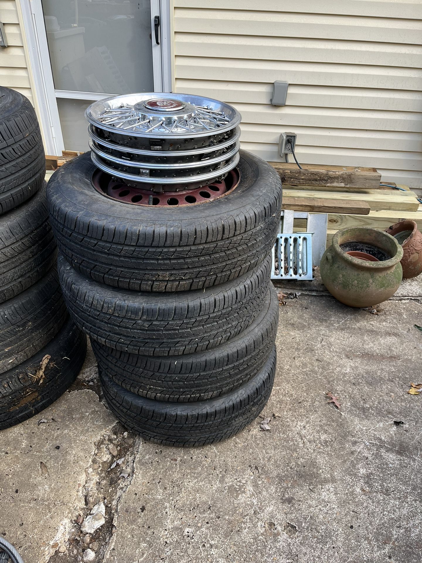 97 Cadillac 15”Tires And Spoke Wheel Covers