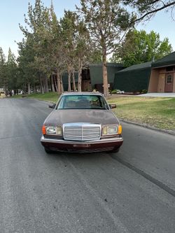 1984 Mercedes-Benz 300-Class