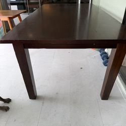 Walnut dining table 3.5’ x6 ‘ one solid slab of wood, no leaves