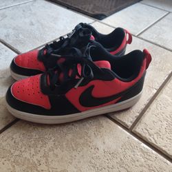 Nike Shoes 4Y