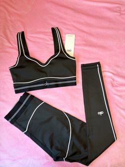 Alo Yoga Set