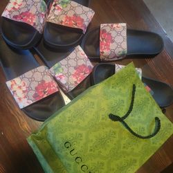 Women's Red Gucci Sandals/Slides