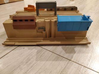 Vintage 1986 Hotwheels Sto & Go Amtrak Station