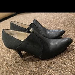 ELLEN TRACY WOMEN’S BLACK LEATHER ZIP SIDE KITTEN HEEL ANKLE BOOTS SZ 6