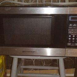 900 Watt Microwave