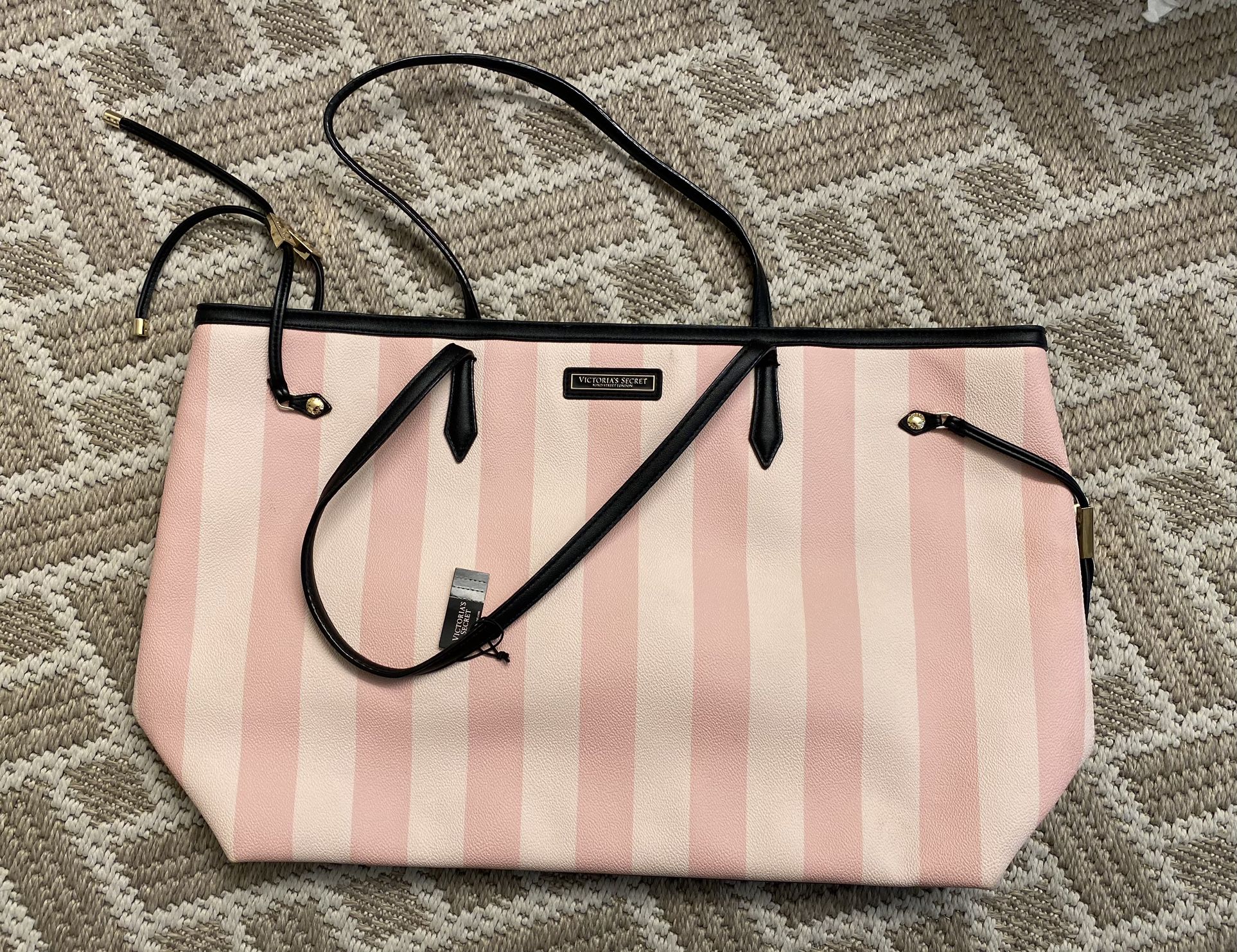 Victoria Secret & PINK Tote Bags BRAND NEW! for Sale in Hayward, CA -  OfferUp
