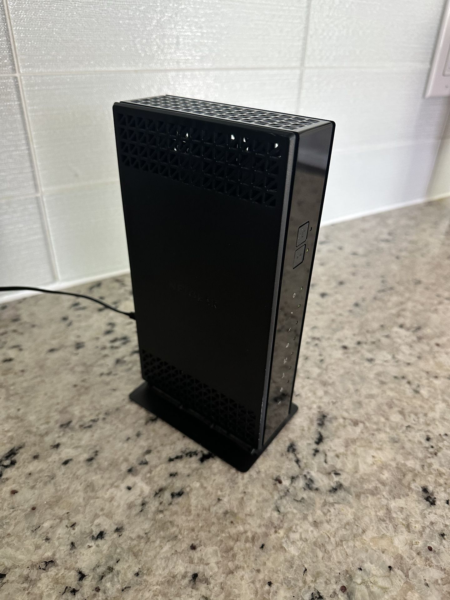 AC1200 WiFi Cable Modem Router (C6230) NETGEAR DOCSIS® 3.0 1.2Gbps Two-in-one Cable Modem + WiFi Router