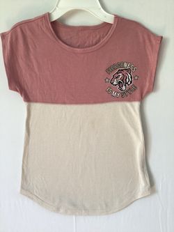 Girl’s Short Sleeve Top (10/12)