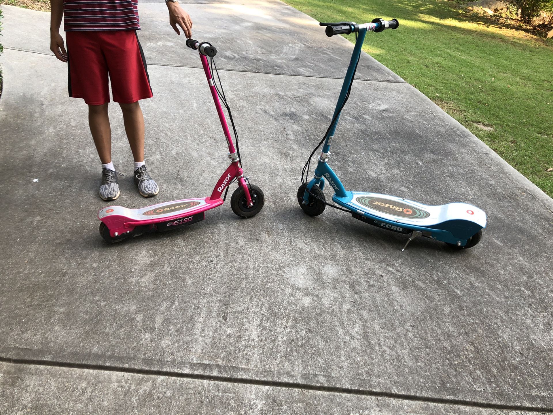 Blue Razor scooter