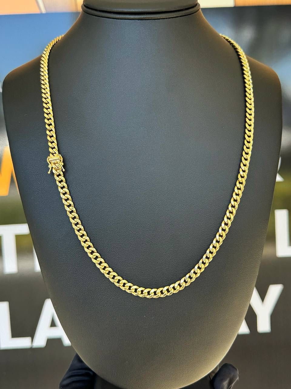 10k solid Yellow Gold Cuban link 24β Chain necklace 18.7 grams 5.5mm