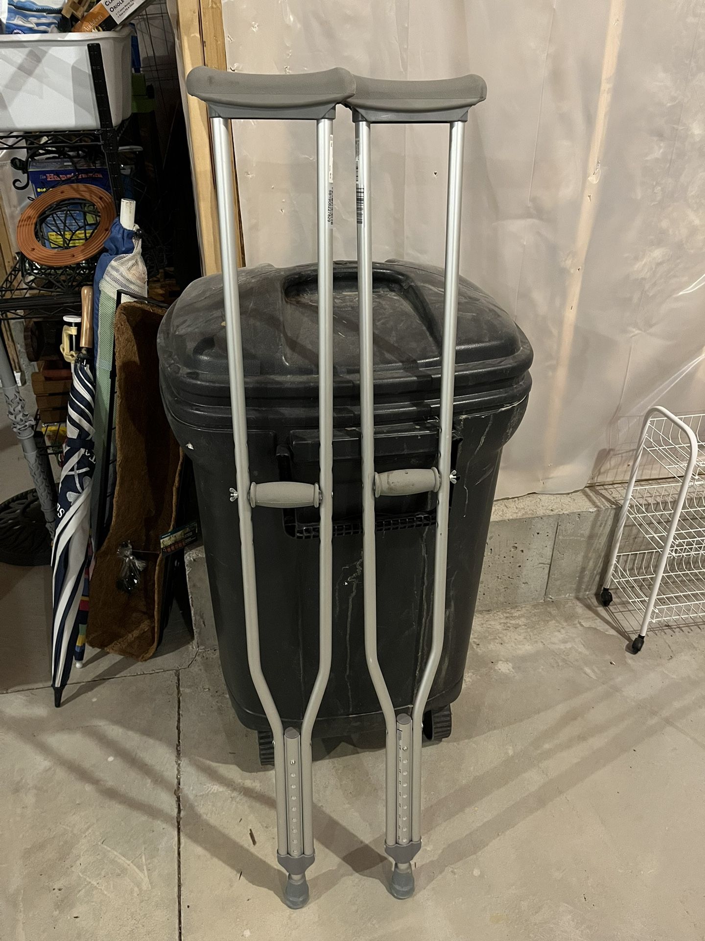 Free Crutches